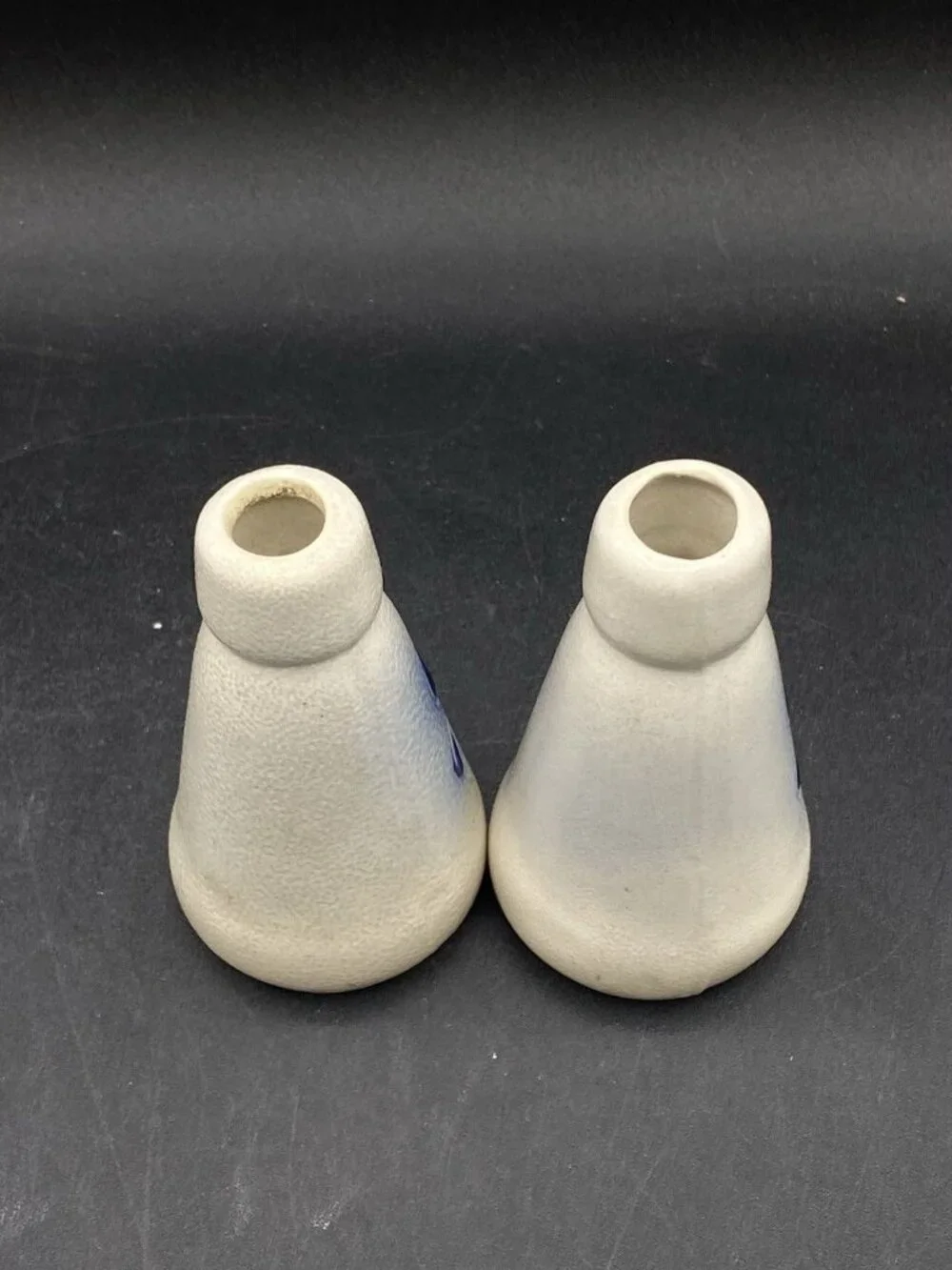 Williamsburg Pottery USA Salt Glaze Bud 3.5” Vases Blue Leaves LOT 2